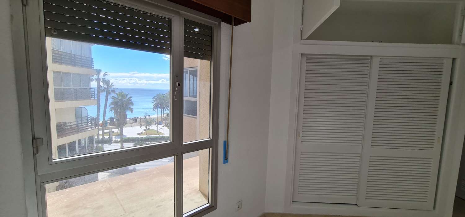 MAGNIFICO PISO PRIMERA LÍNEA EN MALAGUETA