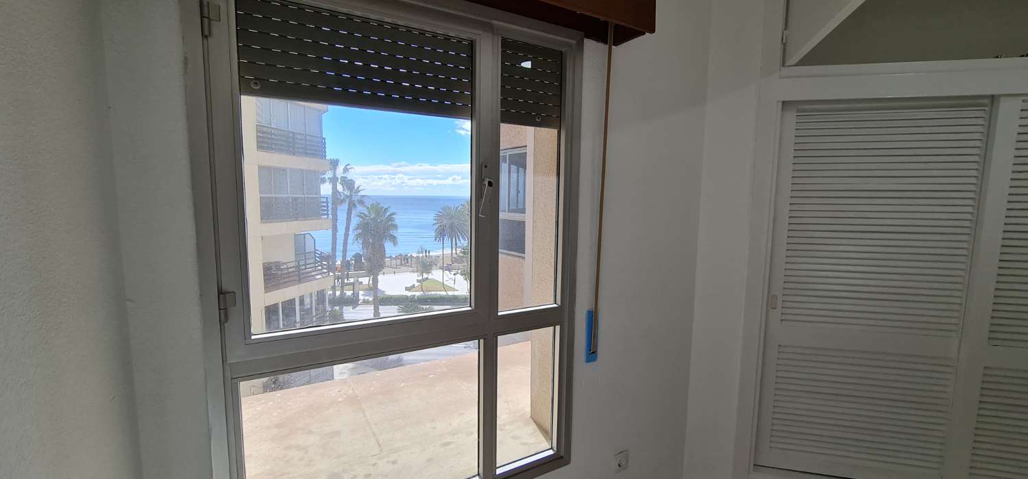 MAGNIFICO PISO PRIMERA LÍNEA EN MALAGUETA