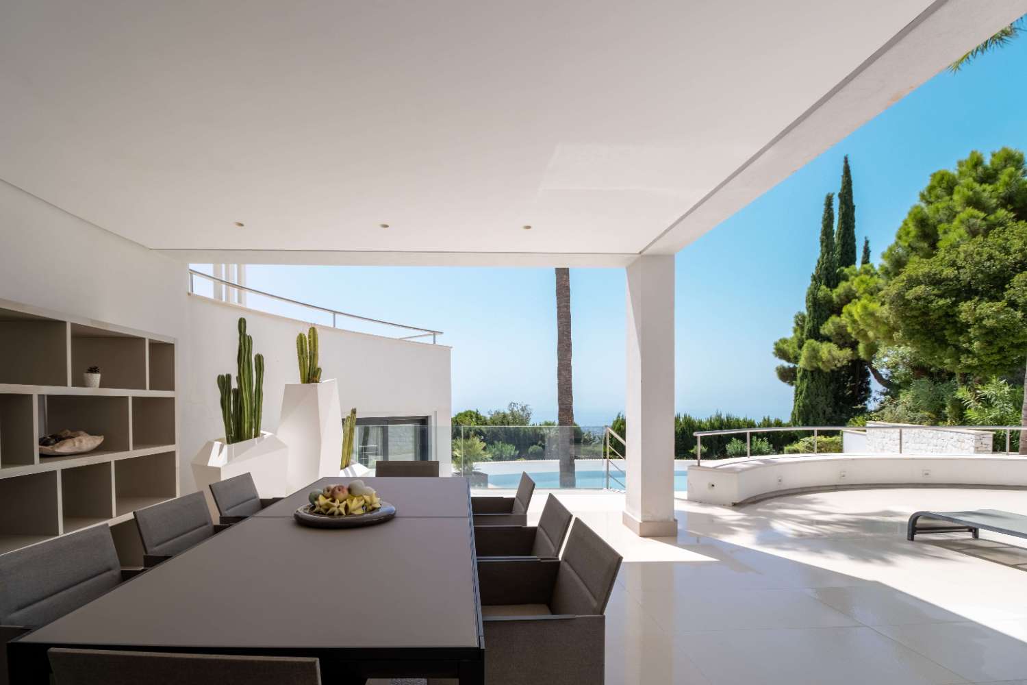 VILLA BENAHAVIS- MARBELL. THE ZAGALETA. REFORMED OF FIRST QUALITY