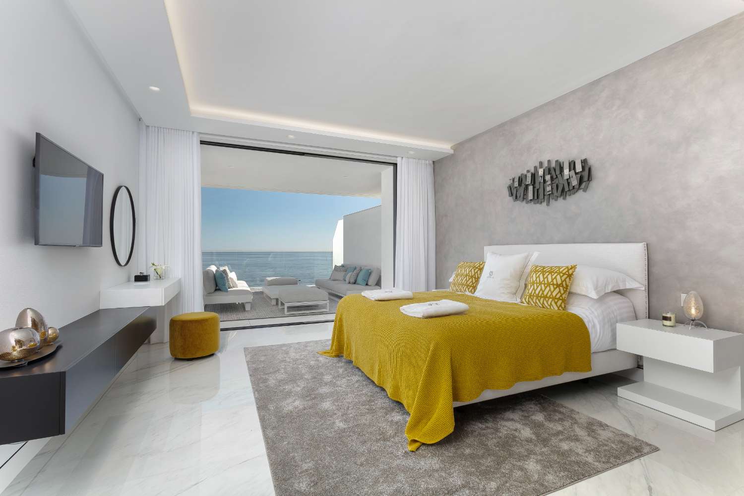 LUXE APPARTEMENT OP DE EERSTE LIJN VAN HET STRAND – NEW GOLDEN MILE