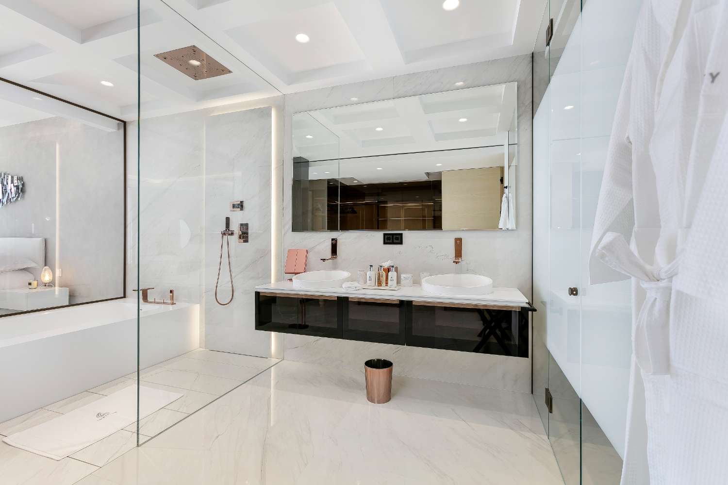 APPARTEMENT DE LUXE SUR LA PREMIÈRE LIGNE DE LA PLAGE – NEW GOLDEN MILE