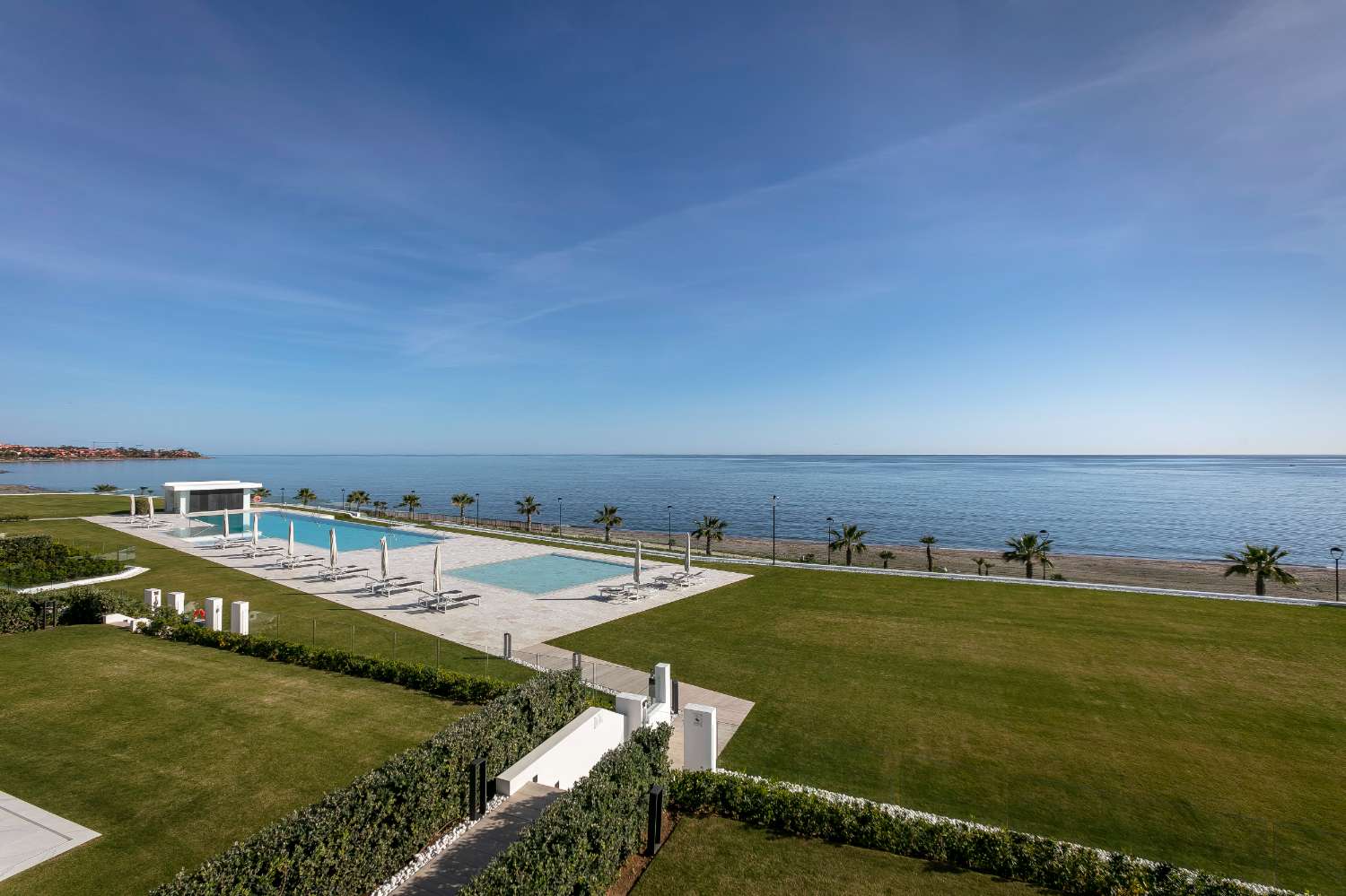 APPARTEMENT DE LUXE SUR LA PREMIÈRE LIGNE DE LA PLAGE – NEW GOLDEN MILE
