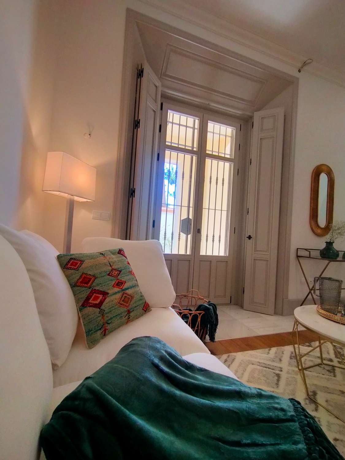 SOLD! EXCLUSIVE DESIGN APARTMENT IN HISTORICAL BUILDING