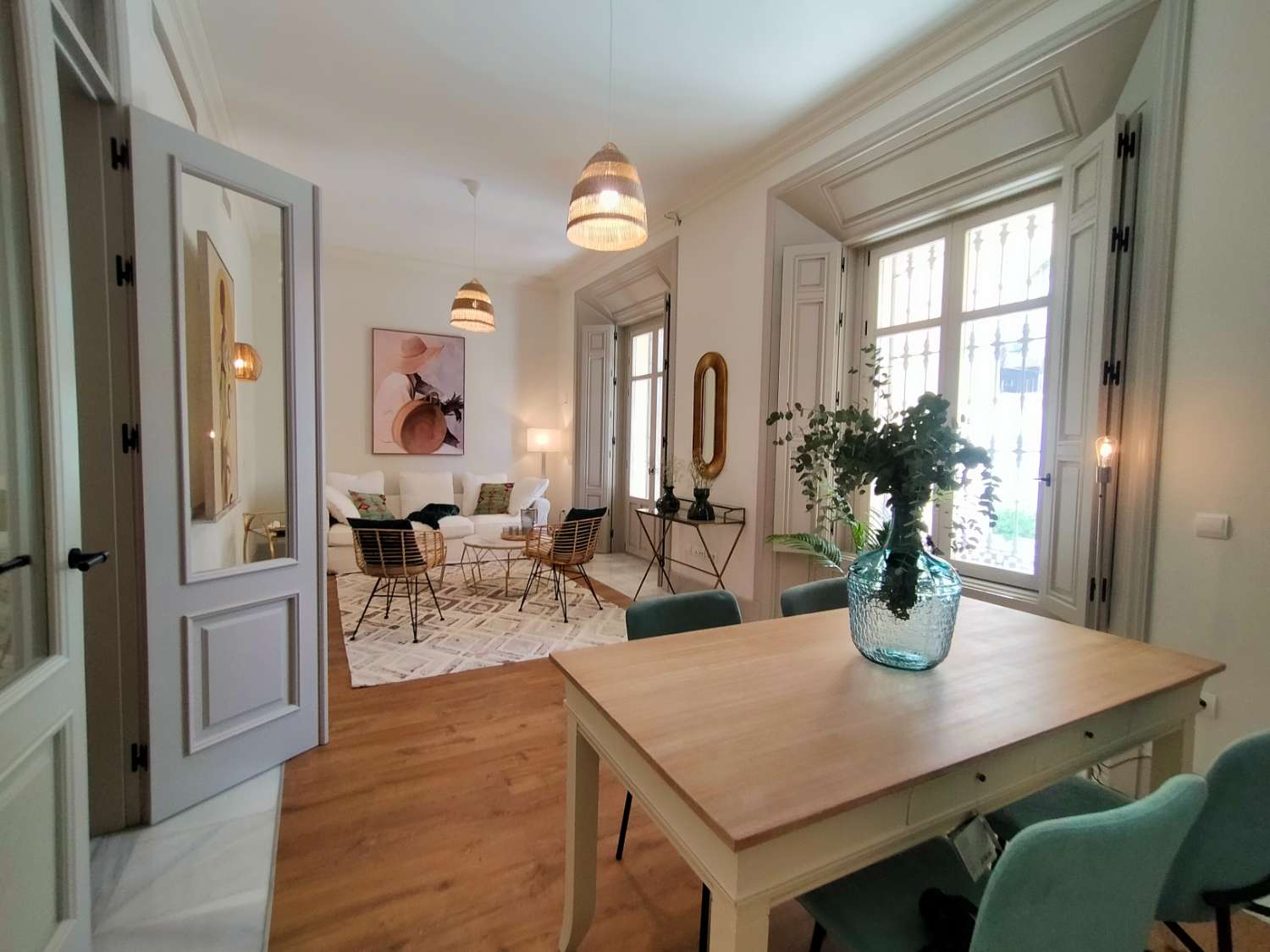 SOLD! EXCLUSIVE DESIGN APARTMENT IN HISTORICAL BUILDING