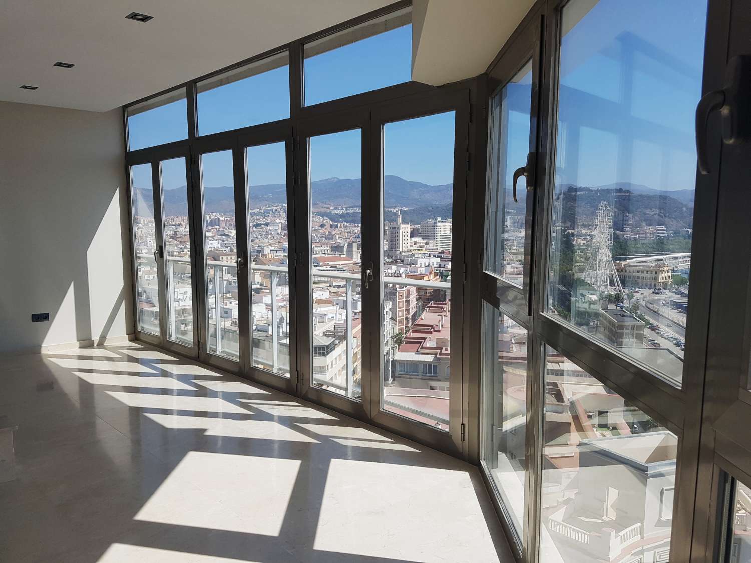 Fantastický apartmán v Soho - s panoramatickým výhledem na moře a město