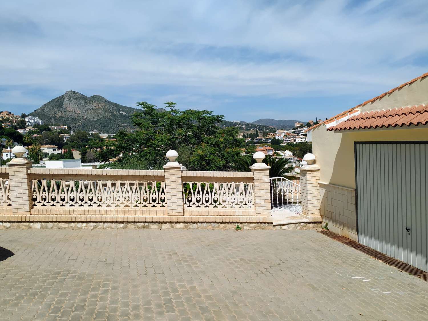 ONAFHANKELIJKE CHALET IN CERRADO DE CALDERÓN