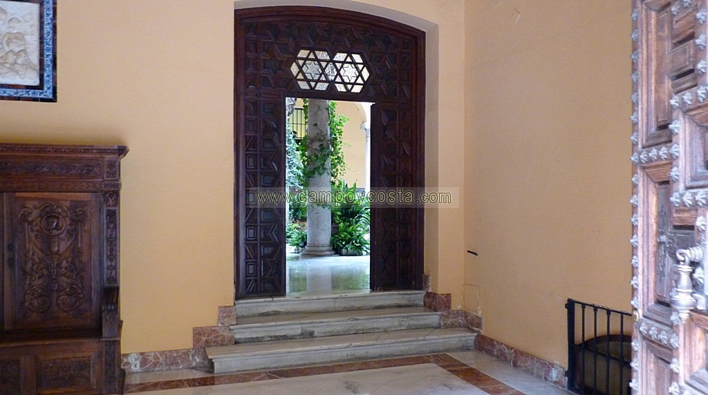 !!EXCLUSIVE APARTMENT LOCATED IN A 17TH CENTURY PALACE