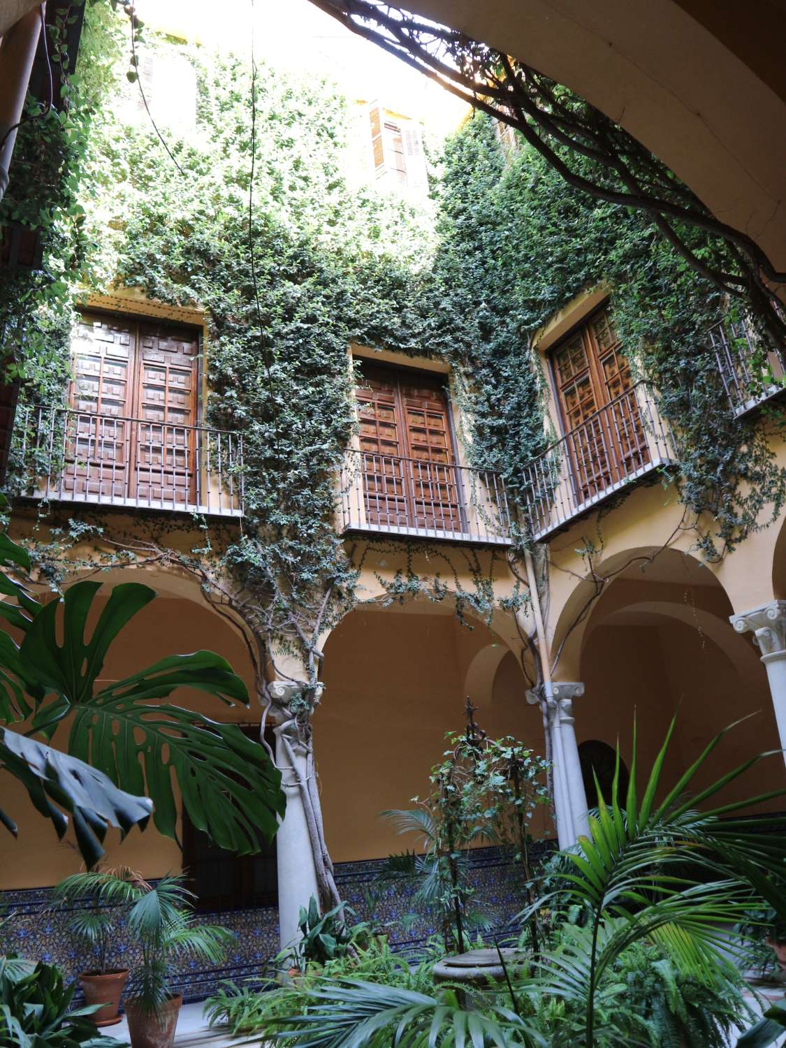 !!EXCLUSIVE APARTMENT LOCATED IN A 17TH CENTURY PALACE