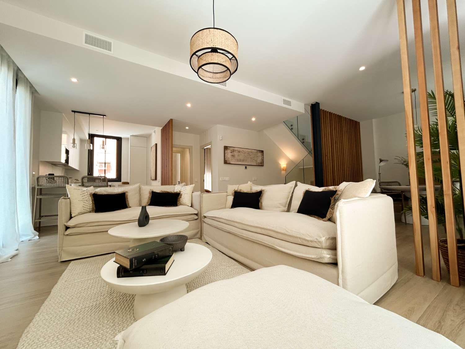 الوحدة الأخيرة متاحة! تاون هاوس مع حمام سباحة وحديقة