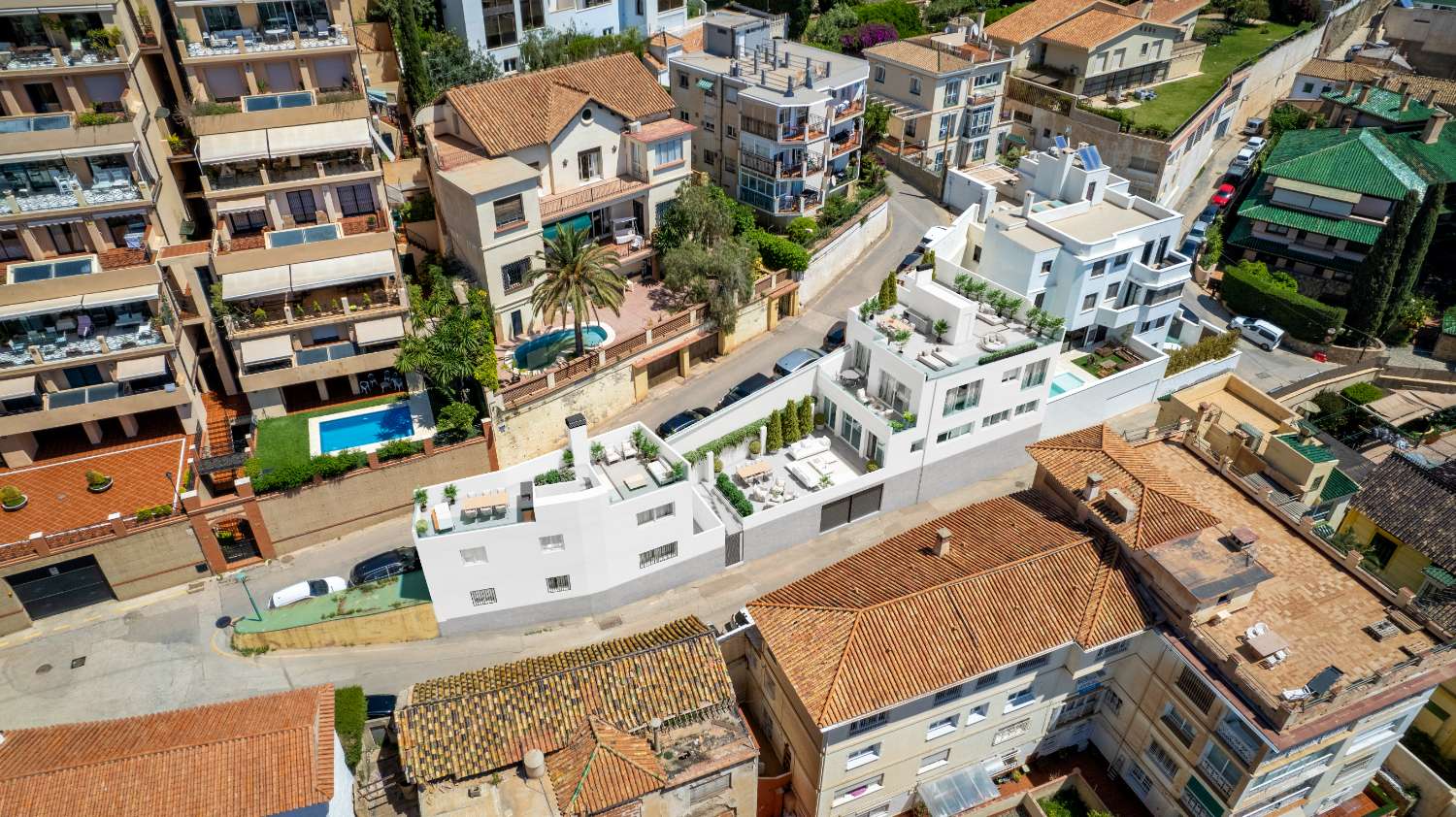 VIVIENDA CON ESPECTACULAR TERRAZA A UNOS MINUTOS DE LA PLAYA!