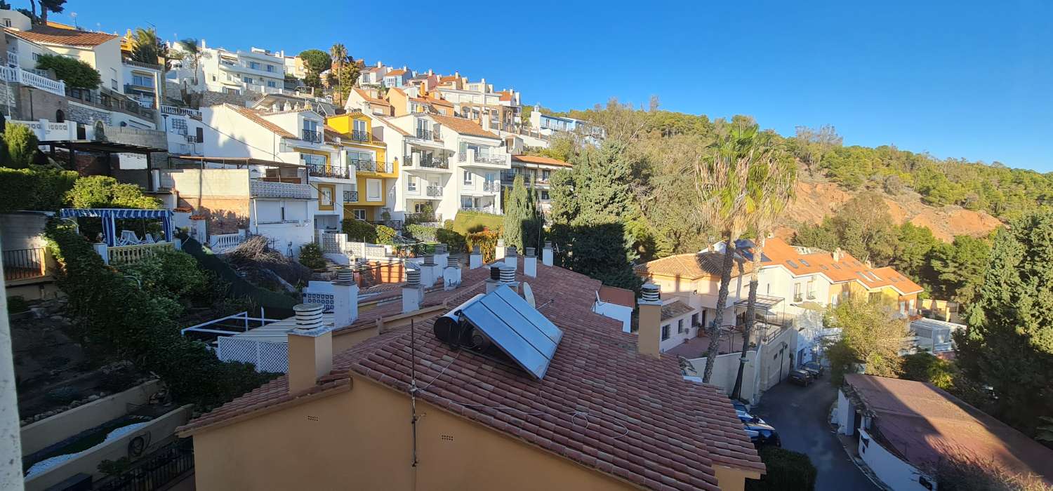 MAGNIFIQUE APPARTEMENT AVEC VUE PANORAMIQUE SUR MER