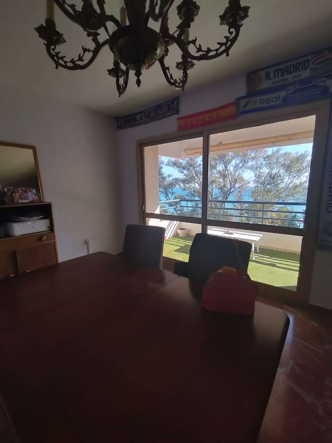 PRACHTIG APPARTEMENT MET PANORAMISCH UITZICHT OP ZEE