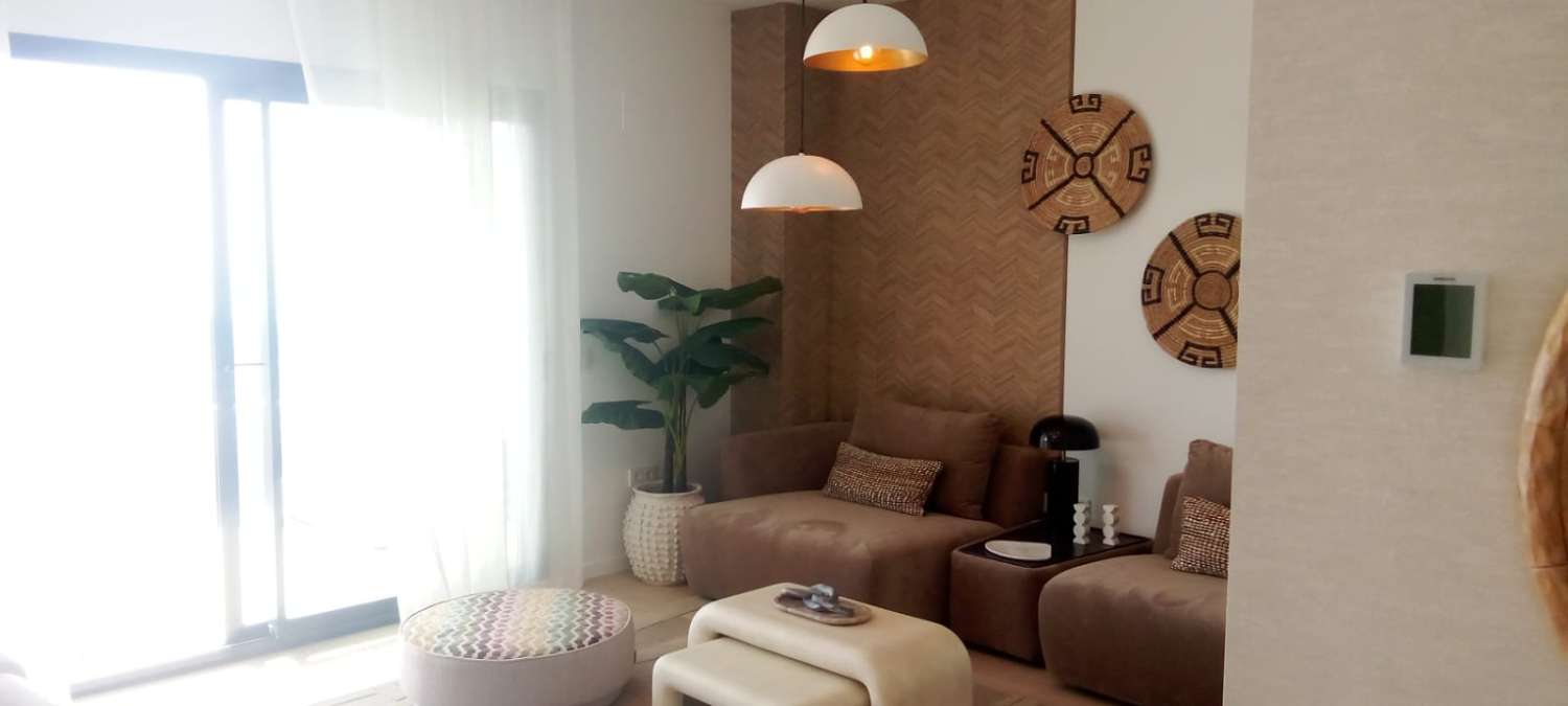 ULTIME 2 UNITÀ DI 2 E 3 CAMERE DA LETTO! - PIANO TERRA CON GIARDINO CON VISTA MARE