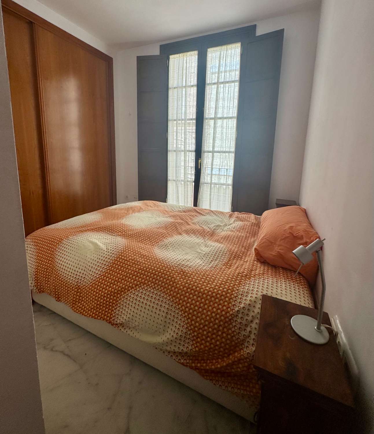 APPARTEMENT À LOUER À LONG TERME DANS UN IMMEUBLE HISTORIQUE