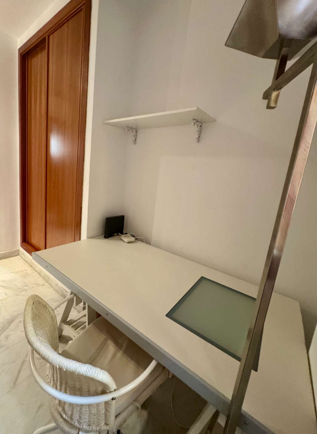APPARTEMENT À LOUER À LONG TERME DANS UN IMMEUBLE HISTORIQUE