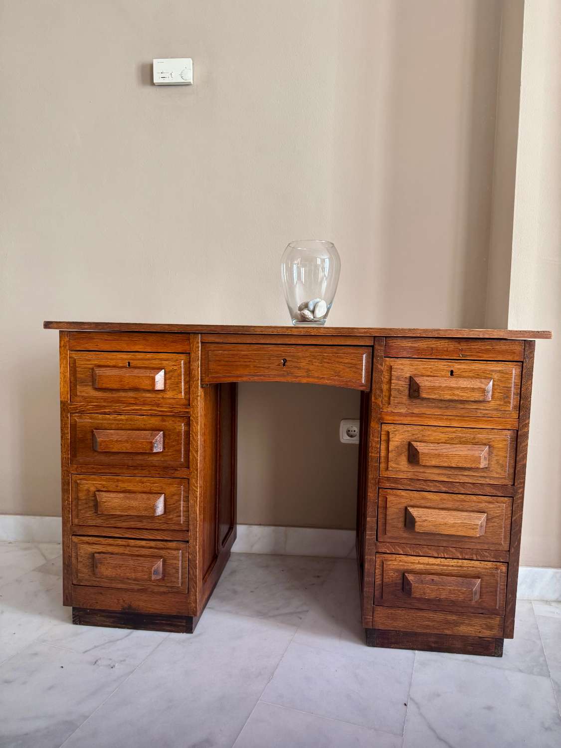 APPARTEMENT À LOUER À LONG TERME DANS UN IMMEUBLE HISTORIQUE