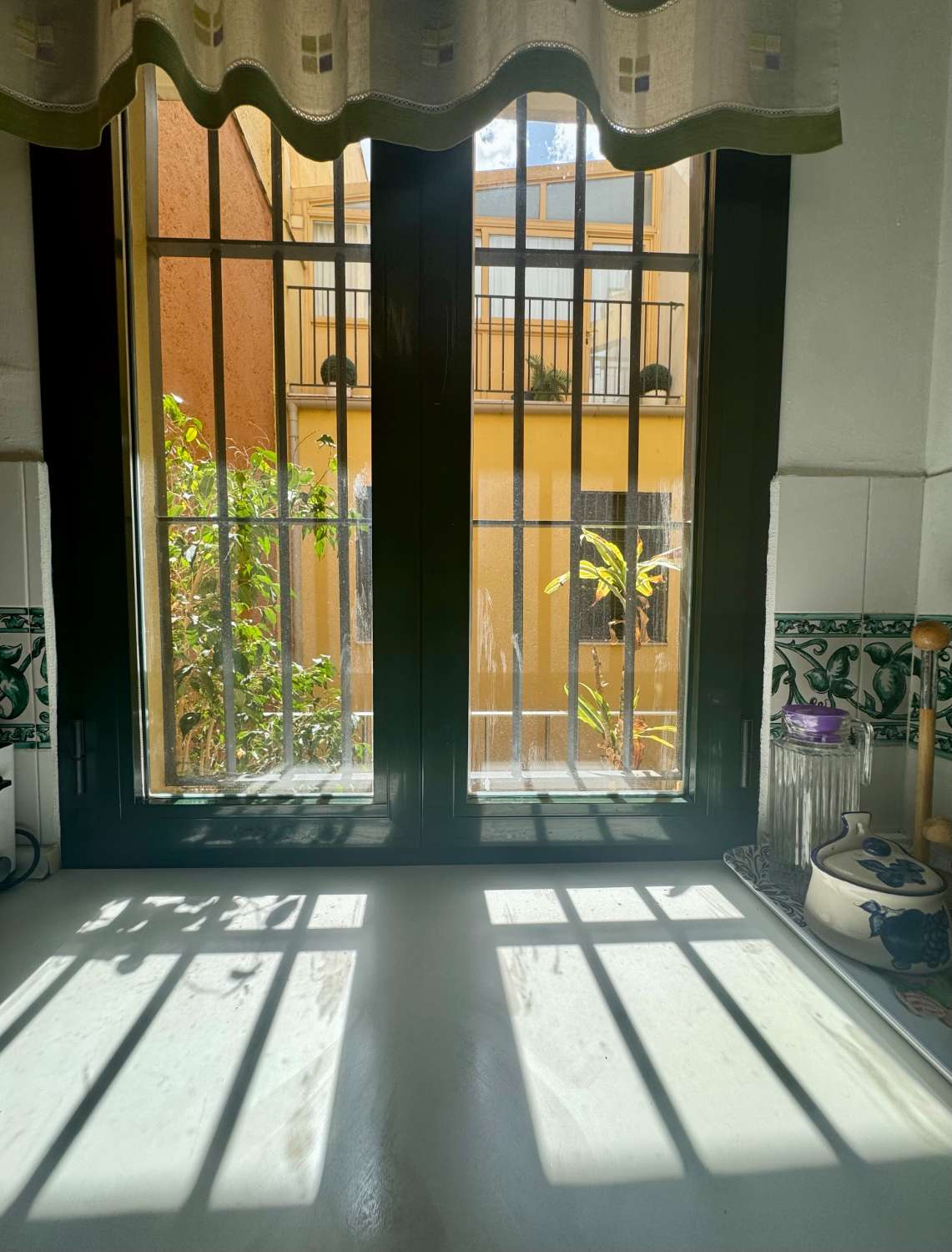 APPARTEMENT À LOUER À LONG TERME DANS UN IMMEUBLE HISTORIQUE
