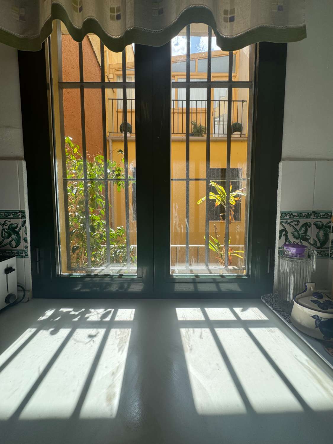 APPARTEMENT À LOUER À LONG TERME DANS UN IMMEUBLE HISTORIQUE