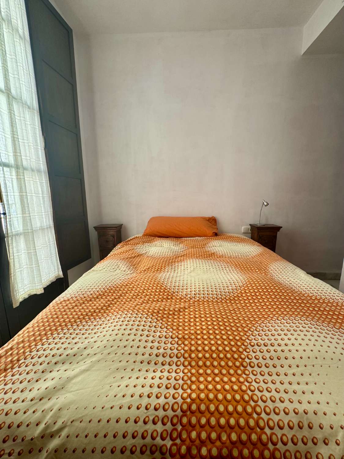 APPARTEMENT À LOUER À LONG TERME DANS UN IMMEUBLE HISTORIQUE