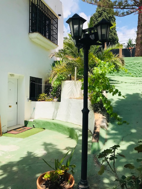 LUJOSA VILLA EN EL CANDADO FRENTE AL MAR