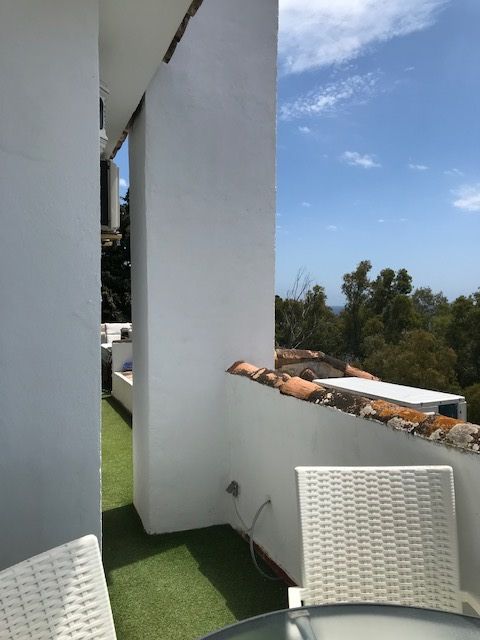 LUJOSA VILLA EN EL CANDADO FRENTE AL MAR