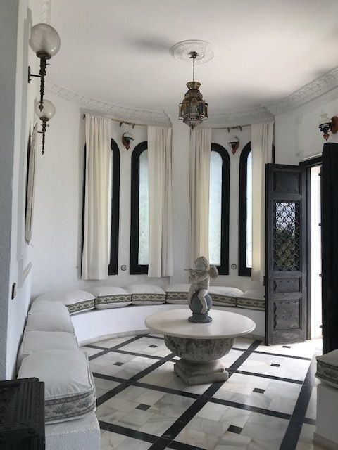 LUJOSA VILLA EN EL CANDADO FRENTE AL MAR