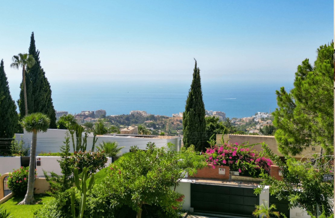 VILLA DE LUJO EN HIGUERON