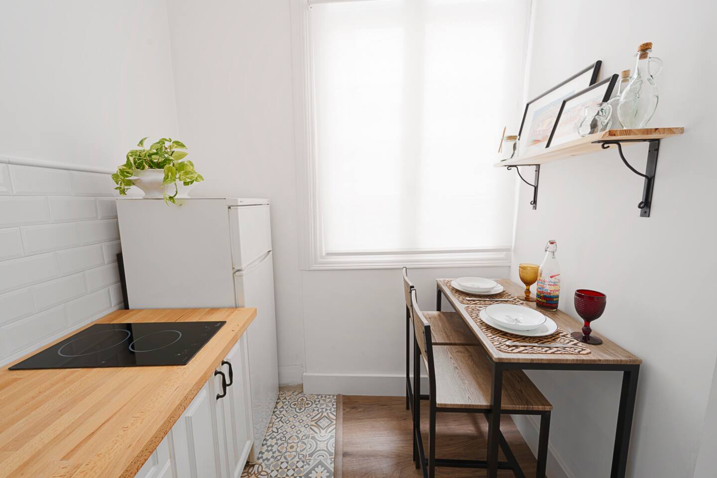 EXCELLENT INVESTISSEMENT ! 2 APPARTEMENTS INDÉPENDANTS SOUS LE MÊME ACTE