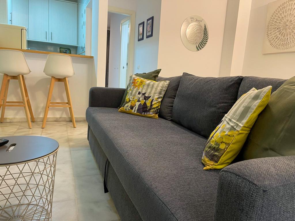 BEL APPARTEMENT AVEC PATIO PRIVÉ