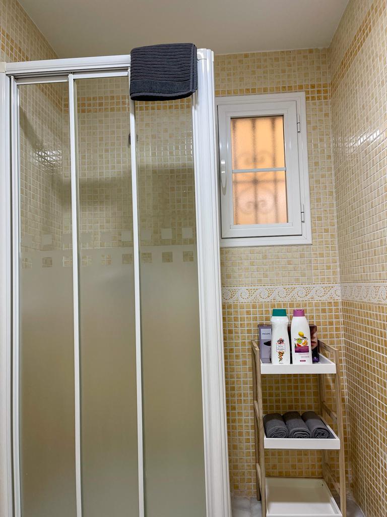 BEL APPARTEMENT AVEC PATIO PRIVÉ