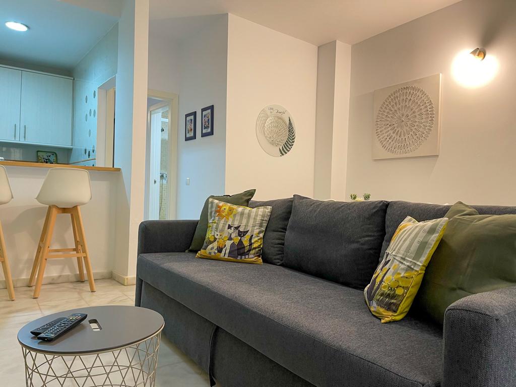 BEL APPARTEMENT AVEC PATIO PRIVÉ