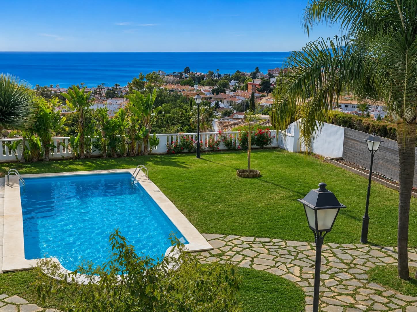 VILLA INDIPENDENTE CON VISTA SUL MARE - PEDREGALEJO ALTO