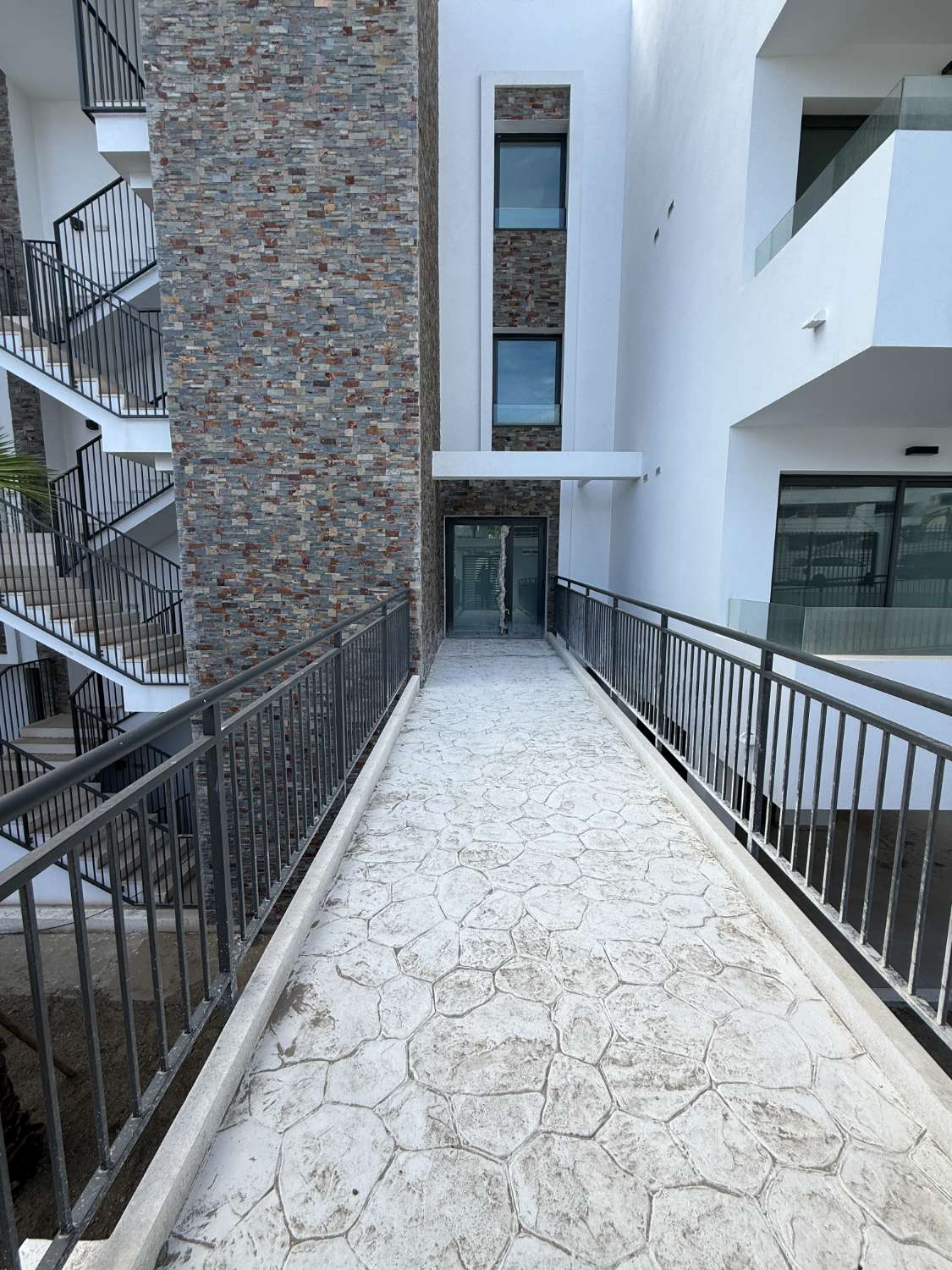 Kattohuoneisto myynnissä Puerto de Estepona