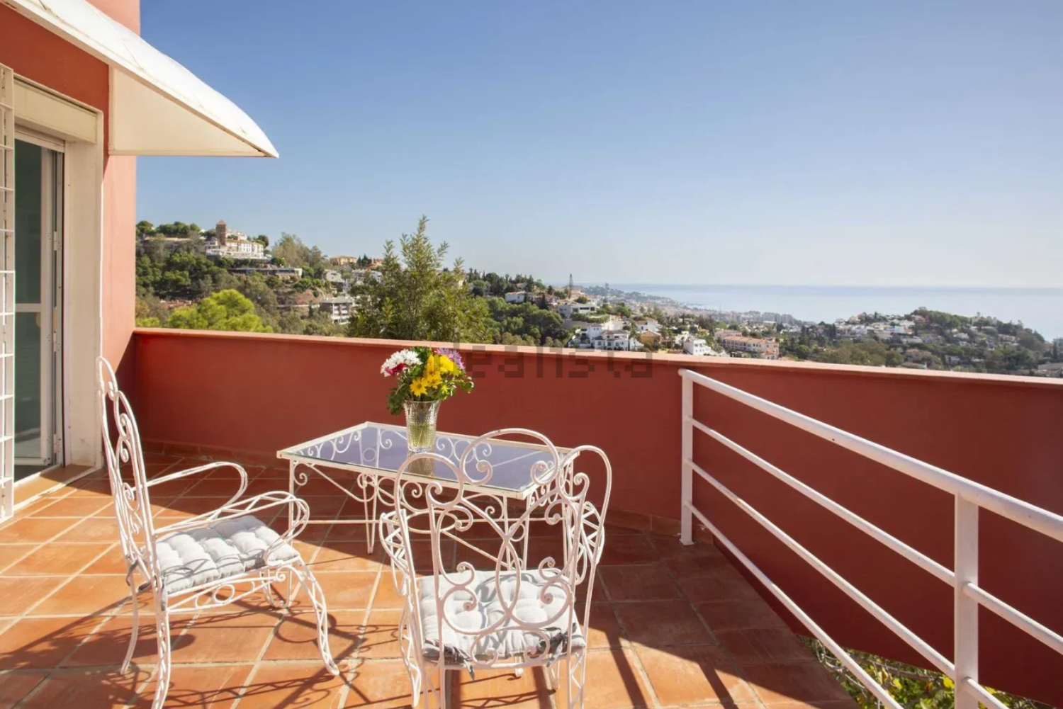 FRITTSTÅENDE VILLA I CERRADO DE CALDERÓN MED HAVUTSIKT – HOUSECLICK.ES