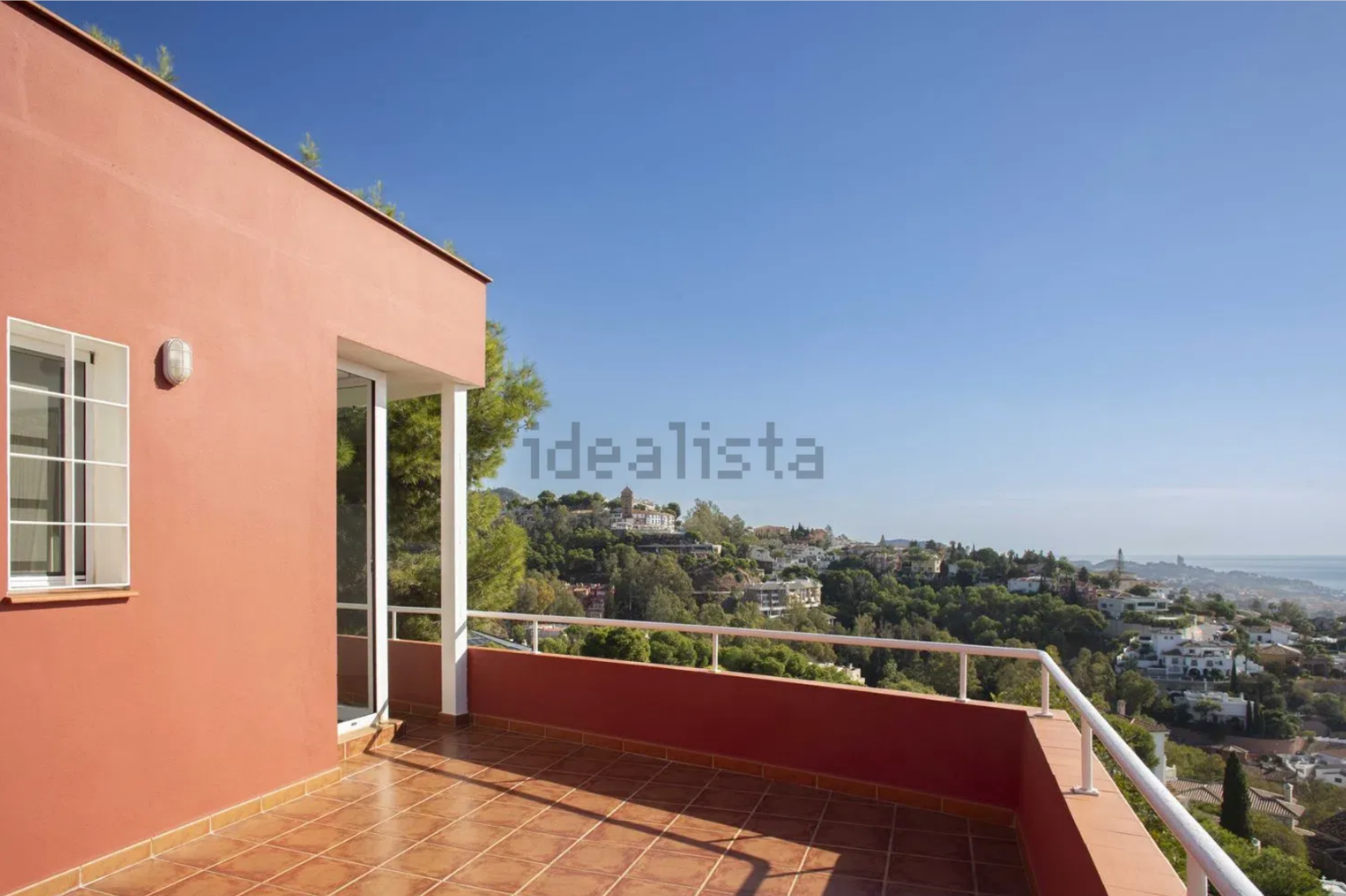 FRITTSTÅENDE VILLA I CERRADO DE CALDERÓN MED HAVUTSIKT – HOUSECLICK.ES