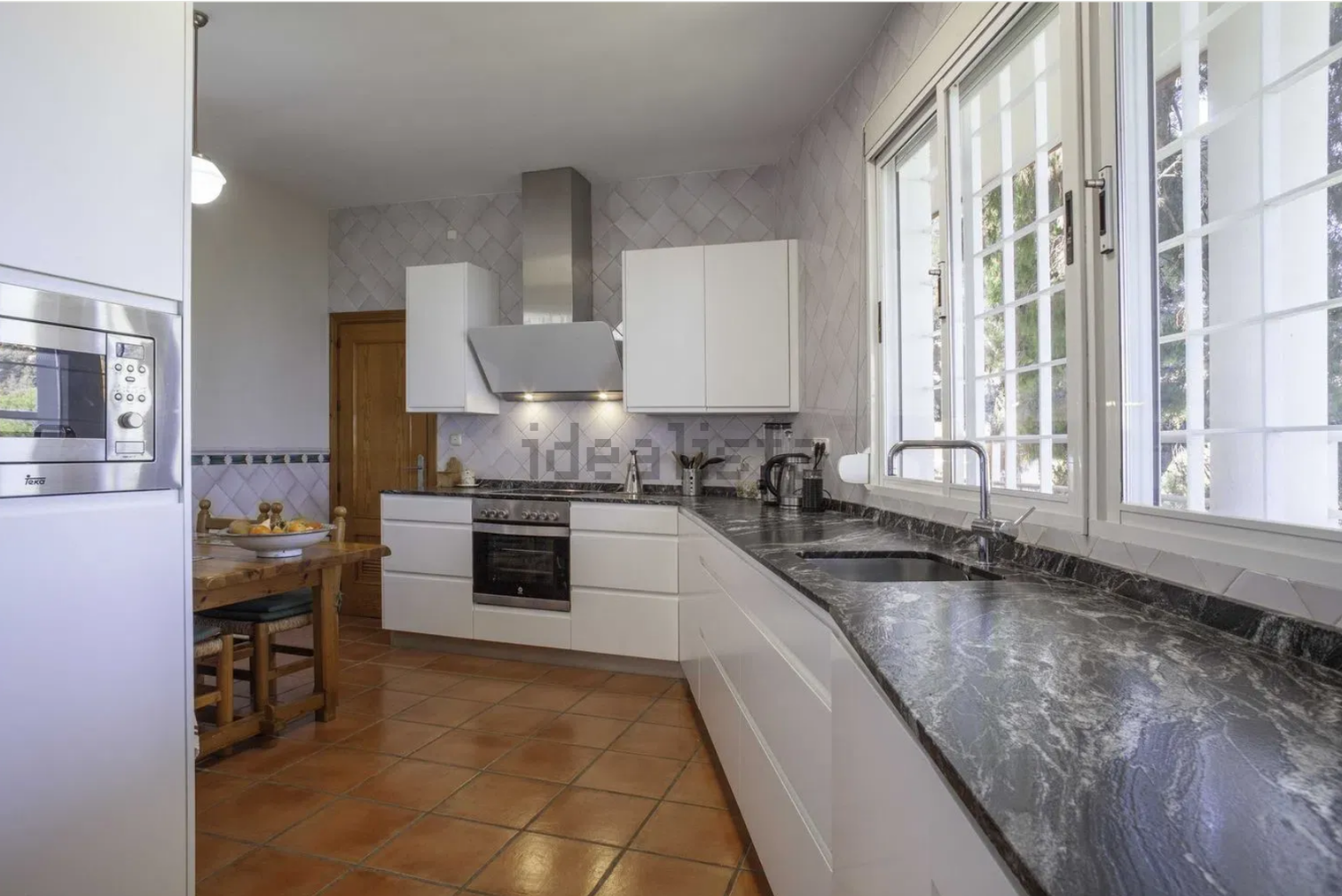 FRITTSTÅENDE VILLA I CERRADO DE CALDERÓN MED HAVUTSIKT – HOUSECLICK.ES