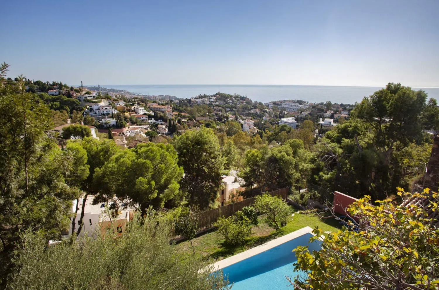 FRITTSTÅENDE VILLA I CERRADO DE CALDERÓN MED HAVUTSIKT – HOUSECLICK.ES