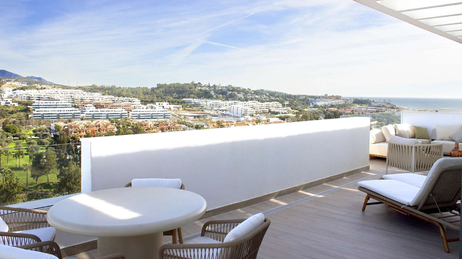 DESDE 680.000 € HASTA 930.000 € · ÚLTIMAS 5 VIVIENDAS CON VISTAS AL MAR EN MIJAS – HOUSECLICK.ES
