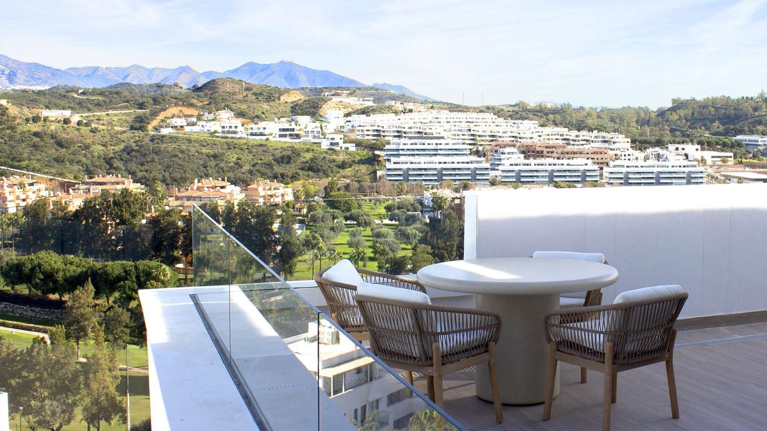 DESDE 680.000 € HASTA 930.000 € · ÚLTIMAS 5 VIVIENDAS CON VISTAS AL MAR EN MIJAS – HOUSECLICK.ES