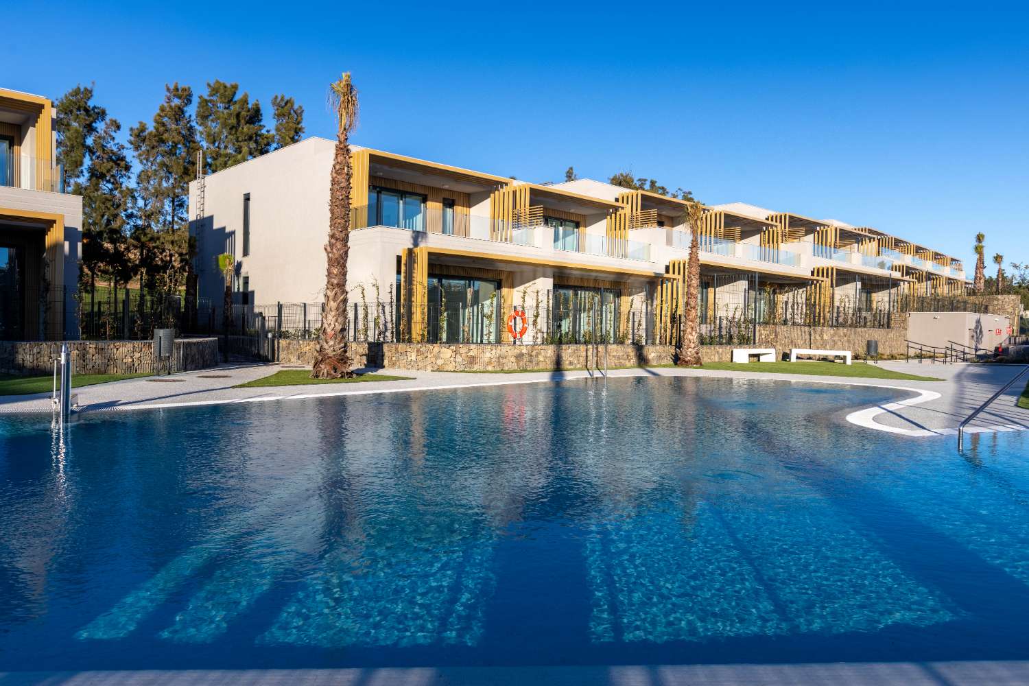 DA 776.000 € A 958.000 € · ULTIME CASE A SCHIERA NUOVE COSTRUITE A MIJAS – HOUSECLICK.ES