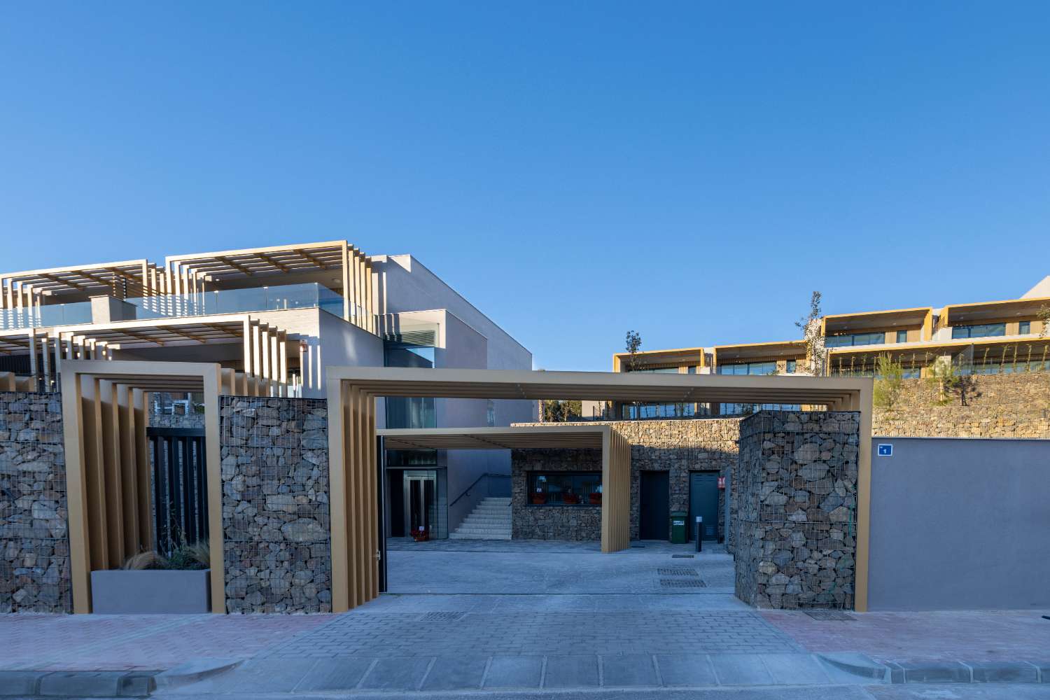 DA 776.000 € A 958.000 € · ULTIME CASE A SCHIERA NUOVE COSTRUITE A MIJAS – HOUSECLICK.ES