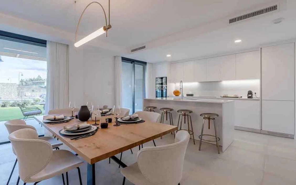 DA 776.000 € A 958.000 € · ULTIME CASE A SCHIERA NUOVE COSTRUITE A MIJAS – HOUSECLICK.ES