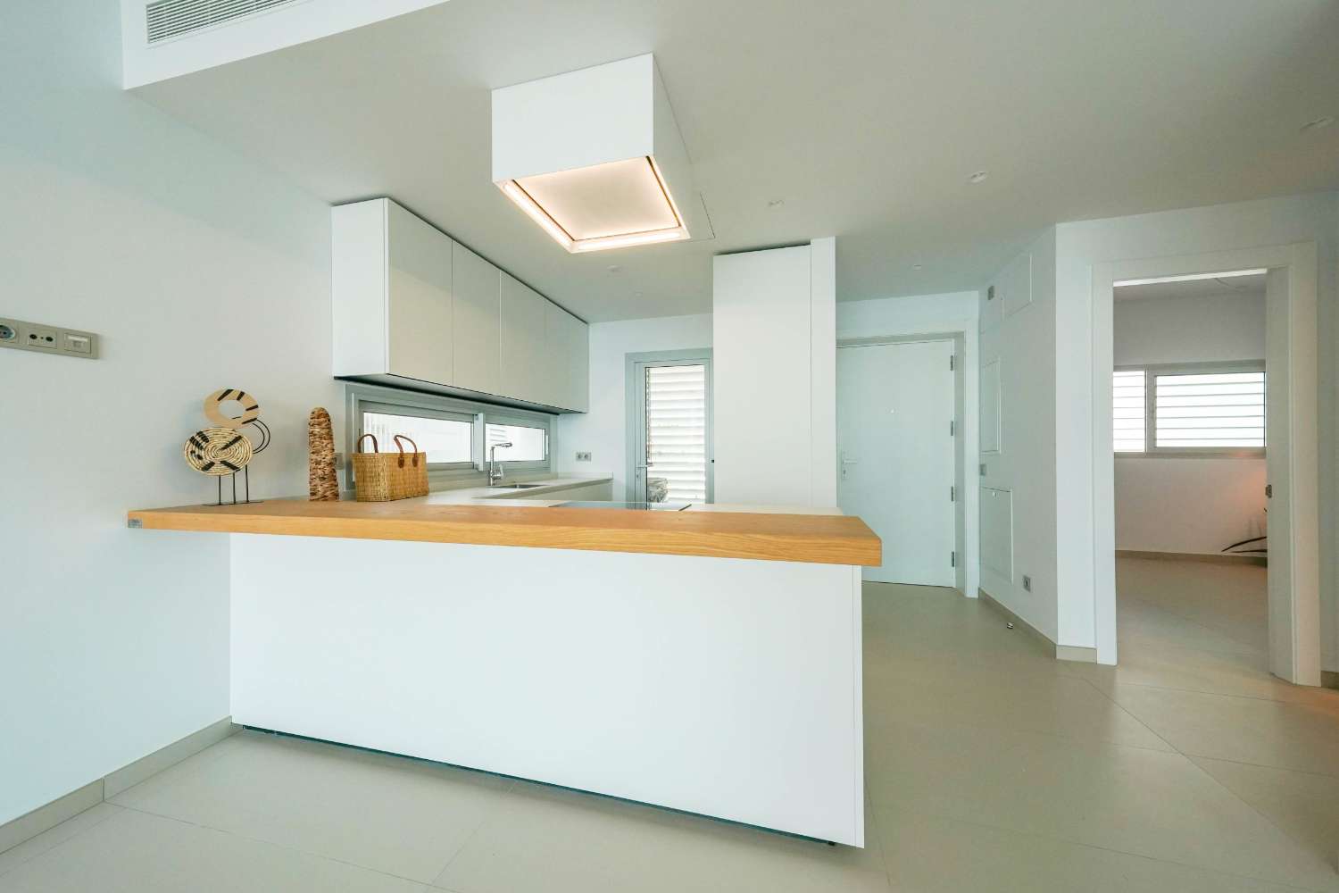 DÚPLEX DE LUJO EN HIGUERÓN CON SOLÁRIUM PRIVADO Y VISTAS PANORÁMICAS AL MAR – HOUSECLICK.ES