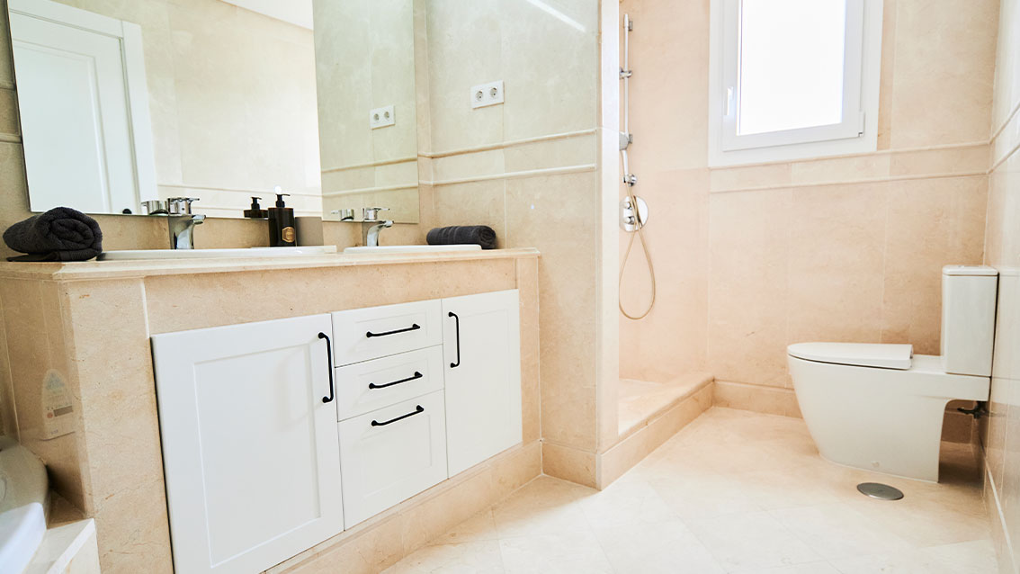 DESDE 475.000 € HASTA 720.000 € · RESIDENCIAL EXCLUSIVO DE OBRA TERMINADA EN NUEVA ANDALUCÍA, MARBELLA – HOUSECLICK.ES