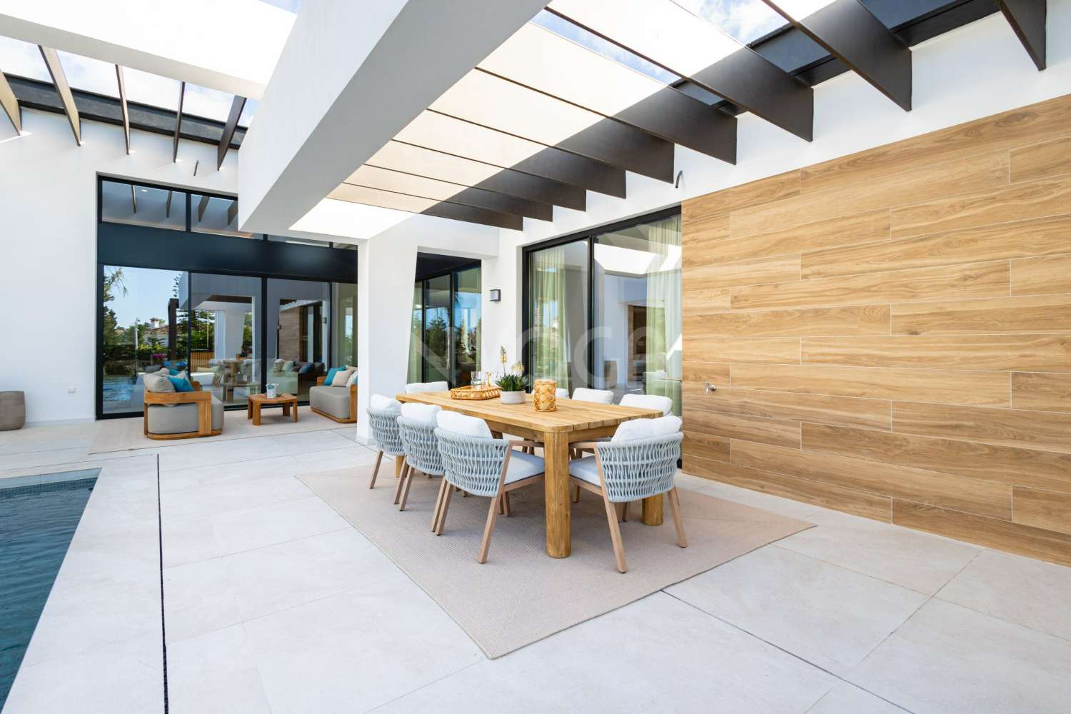ESPECTACULAR VILLA DE DISEÑO EN EL CORAZÓN DEL VALLE DEL GOLF DE MARBELLA