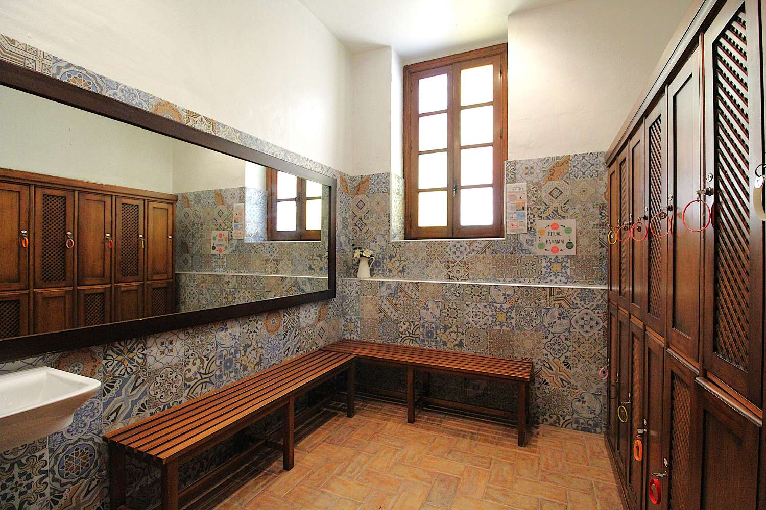 EDIFICIO HISTÓRICO COMPLETAMENTE REHABILITADO EN PLENO CENTRO DE MÁLAGA