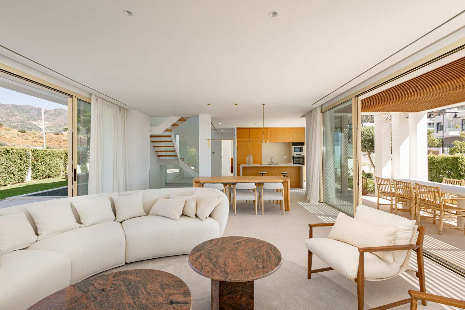 VILLA DE LUJO EN EL HIGUERÓN, FUENGIROLA