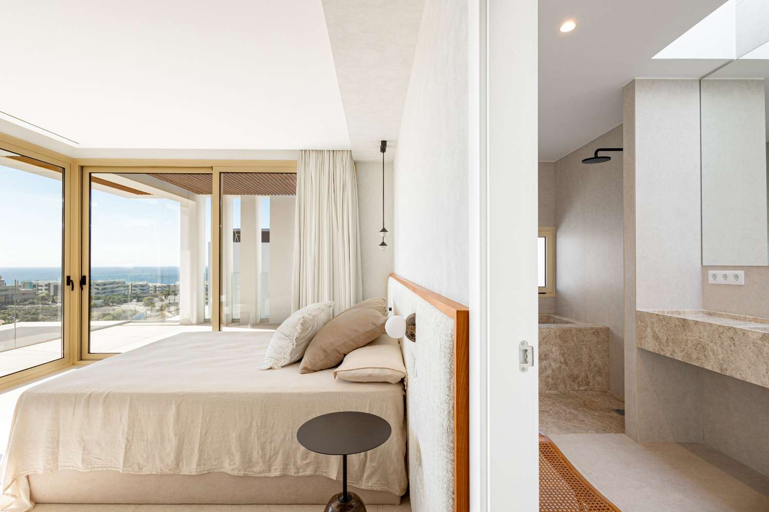 VILLA DE LUJO EN EL HIGUERÓN, FUENGIROLA