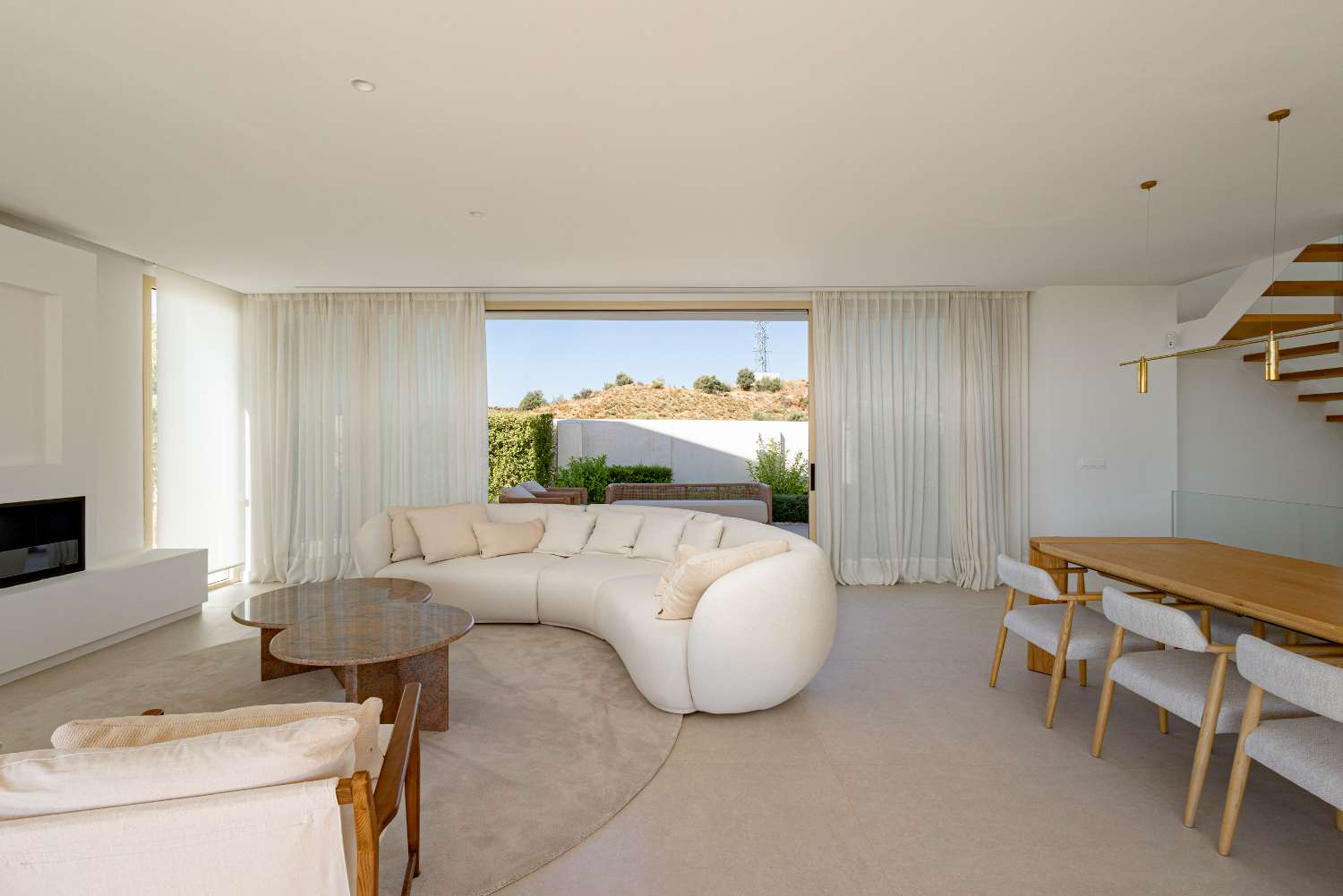 VILLA DE LUJO EN EL HIGUERÓN, FUENGIROLA