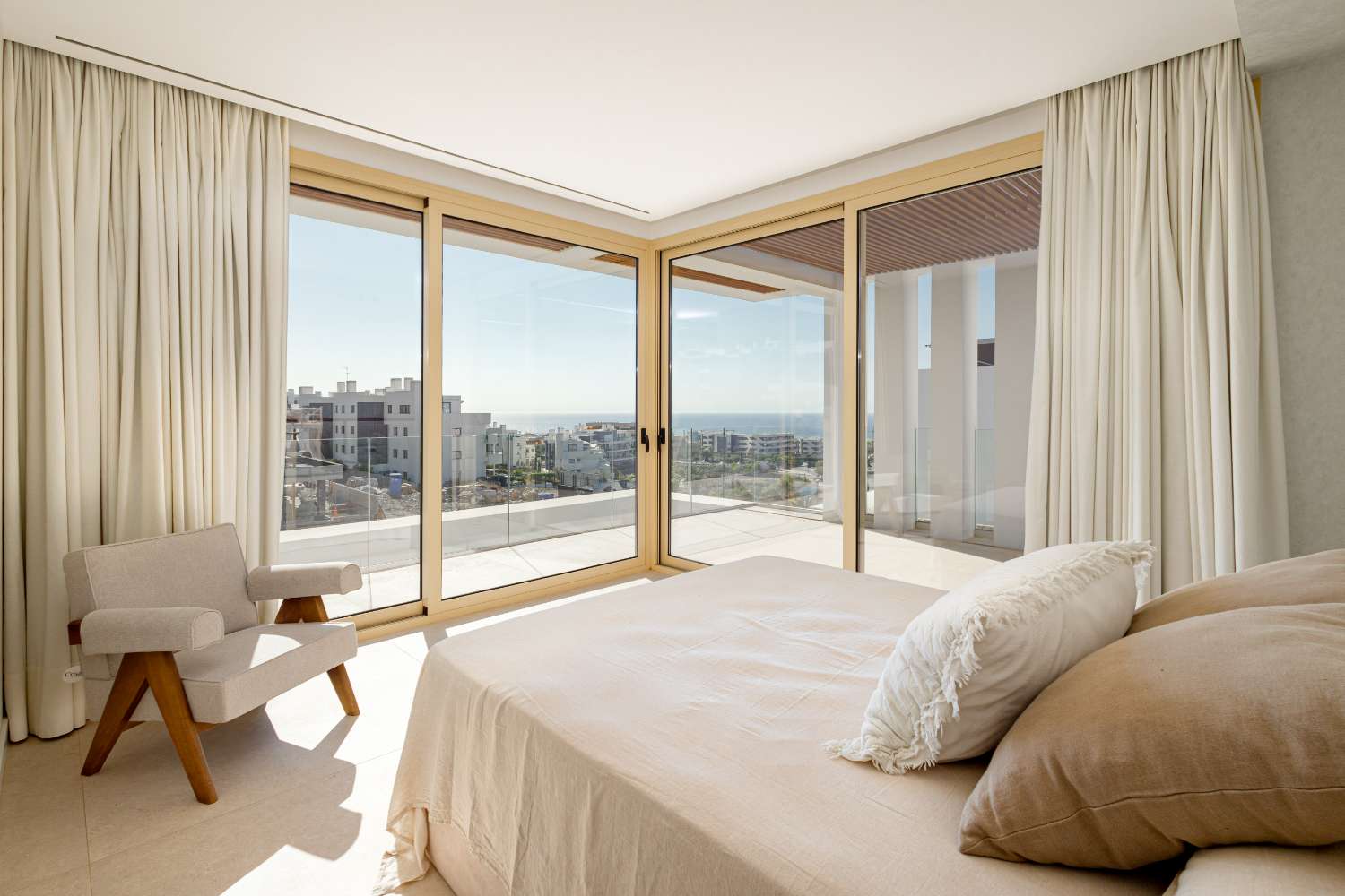 VILLA DE LUJO EN EL HIGUERÓN, FUENGIROLA